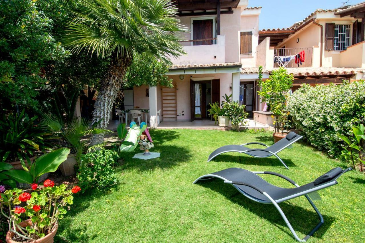 Rosa Holiday Home วิลลัสซีมีอุส ภายนอก รูปภาพ