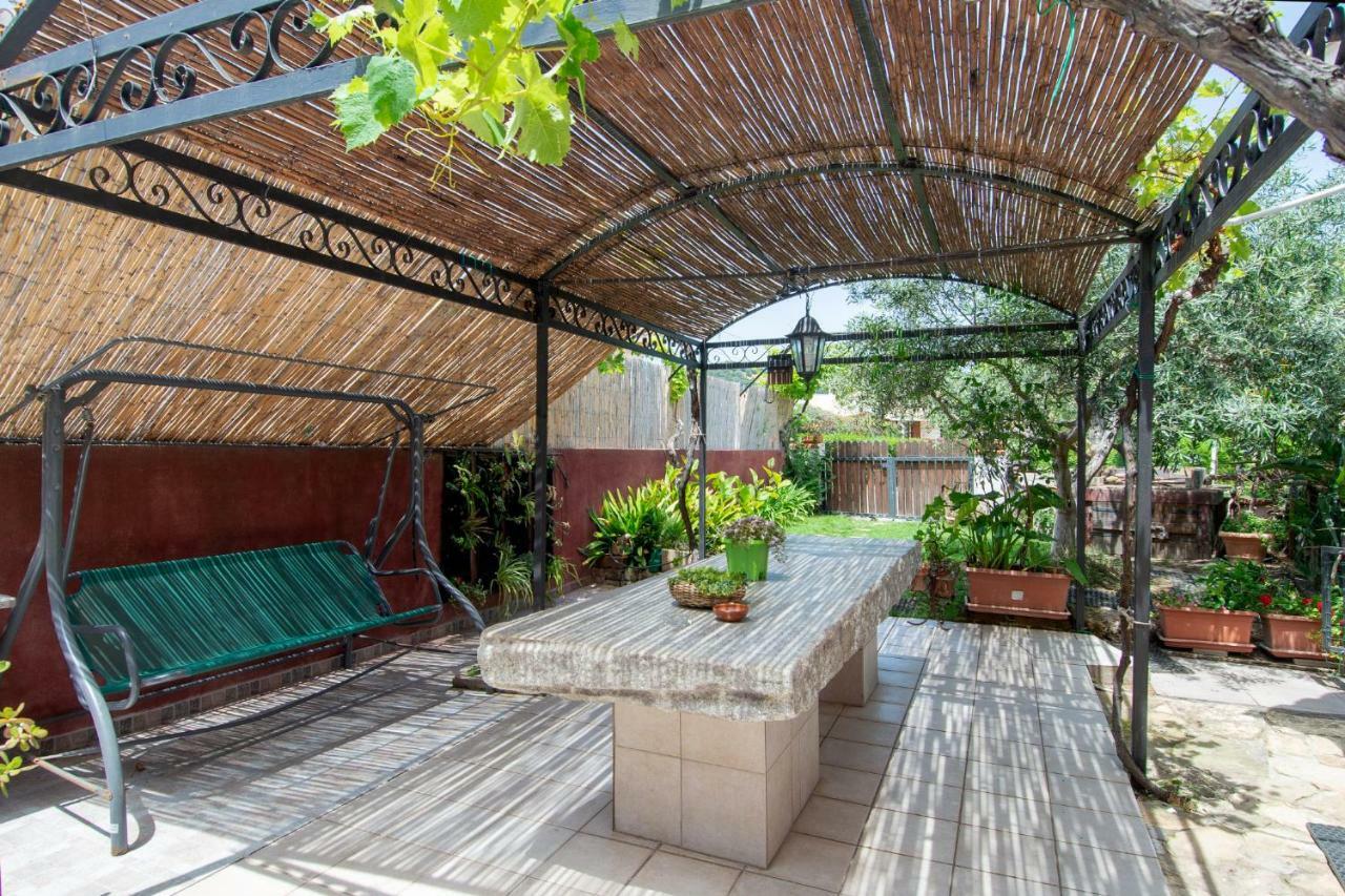 Rosa Holiday Home วิลลัสซีมีอุส ภายนอก รูปภาพ