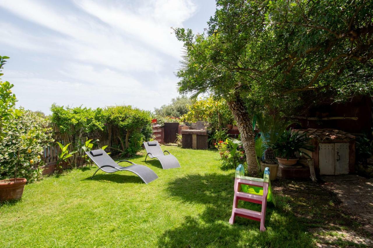 Rosa Holiday Home วิลลัสซีมีอุส ภายนอก รูปภาพ